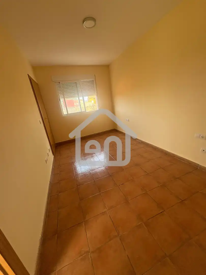 Einfamilien-Reihenhaus zum Verkauf in Requena mit Terrasse