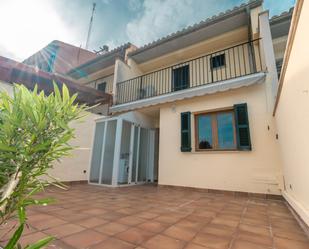 Vista exterior de Casa adosada de lloguer en Campanet amb Aire condicionat, Jardí privat i Terrassa
