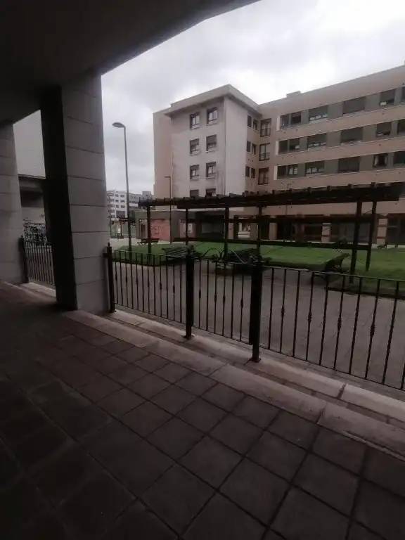 Terrassa de Pis en venda en Gijón  amb Calefacció, Parquet i Terrassa