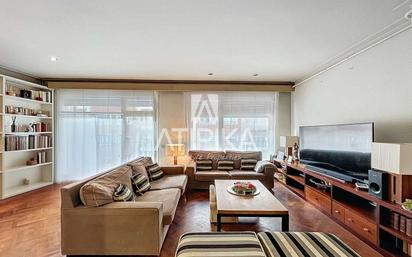 Living room of Flat for sale in  Barcelona Capital  with Terrace, Storage room and Balcony