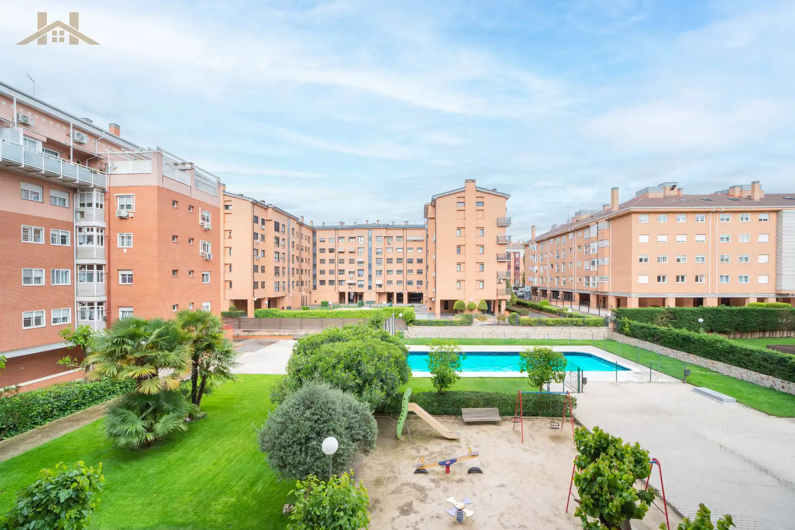 Vista exterior de Pis en venda en Alcorcón amb Aire condicionat, Calefacció i Moblat