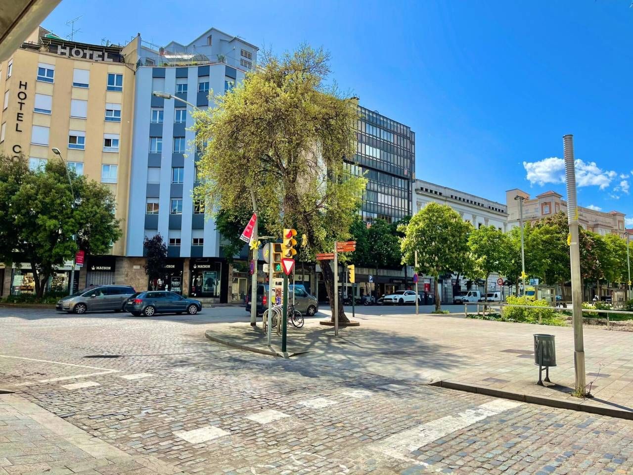 Vista exterior de Pis de lloguer en Girona Capital amb Calefacció i Moblat