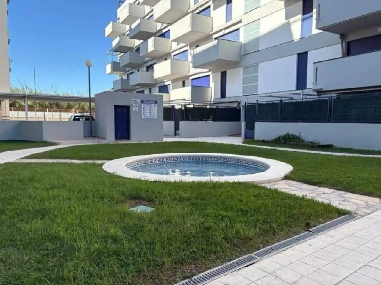Piscina de Apartamento de alquiler en Daimús con Terraza y Piscina comunitaria
