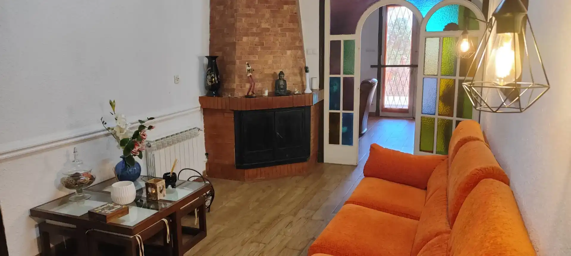 Sala de estar de Casa o chalet en venta en Sant Boi de Llobregat con Aire acondicionado, Jardín privado y Parquet
