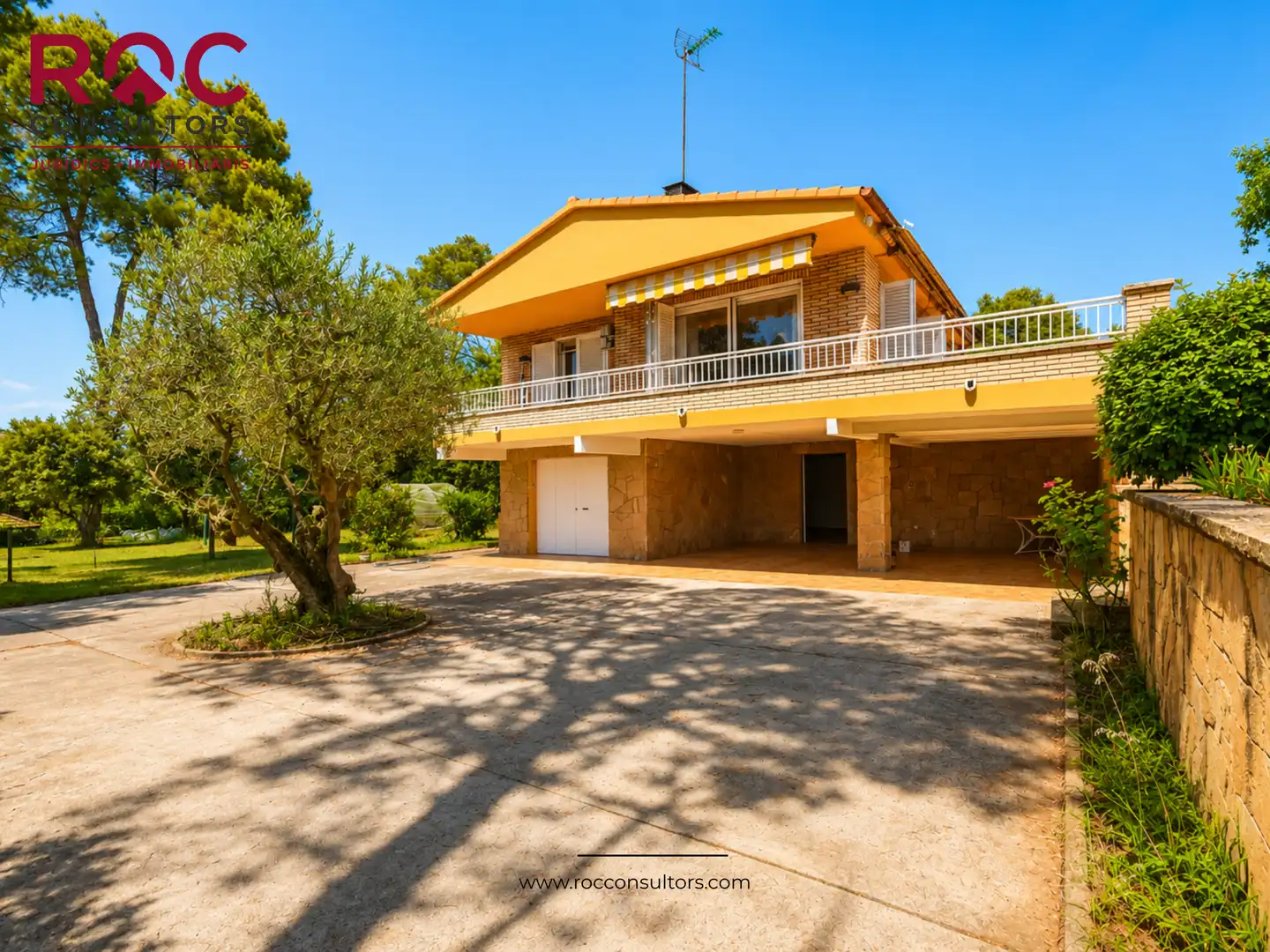 Außenansicht von Haus oder Chalet zum Verkauf in Castellnou de Bages mit Heizung und Privatgarten