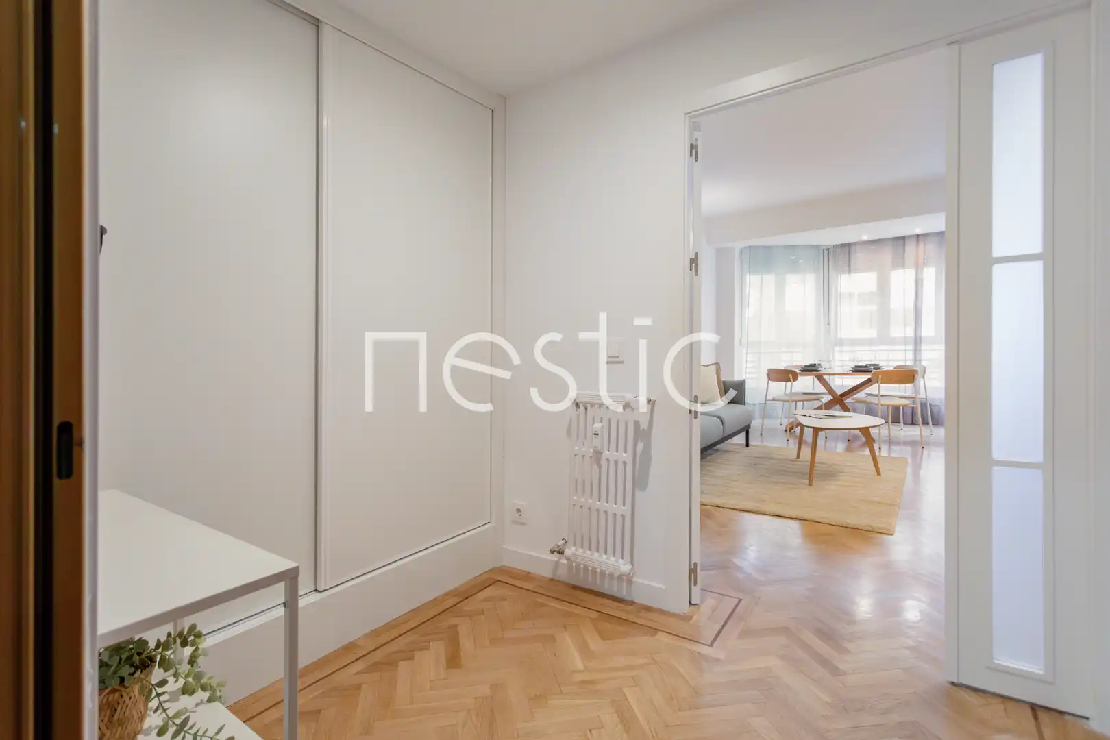 Schlafzimmer von Wohnungen zur Miete in Madrid mit Klimaanlage, Heizung und Möbliert