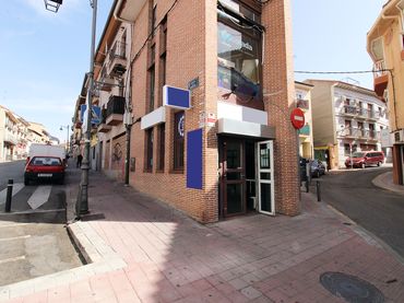 Casa aparellada en venda a El Molar (Madrid)