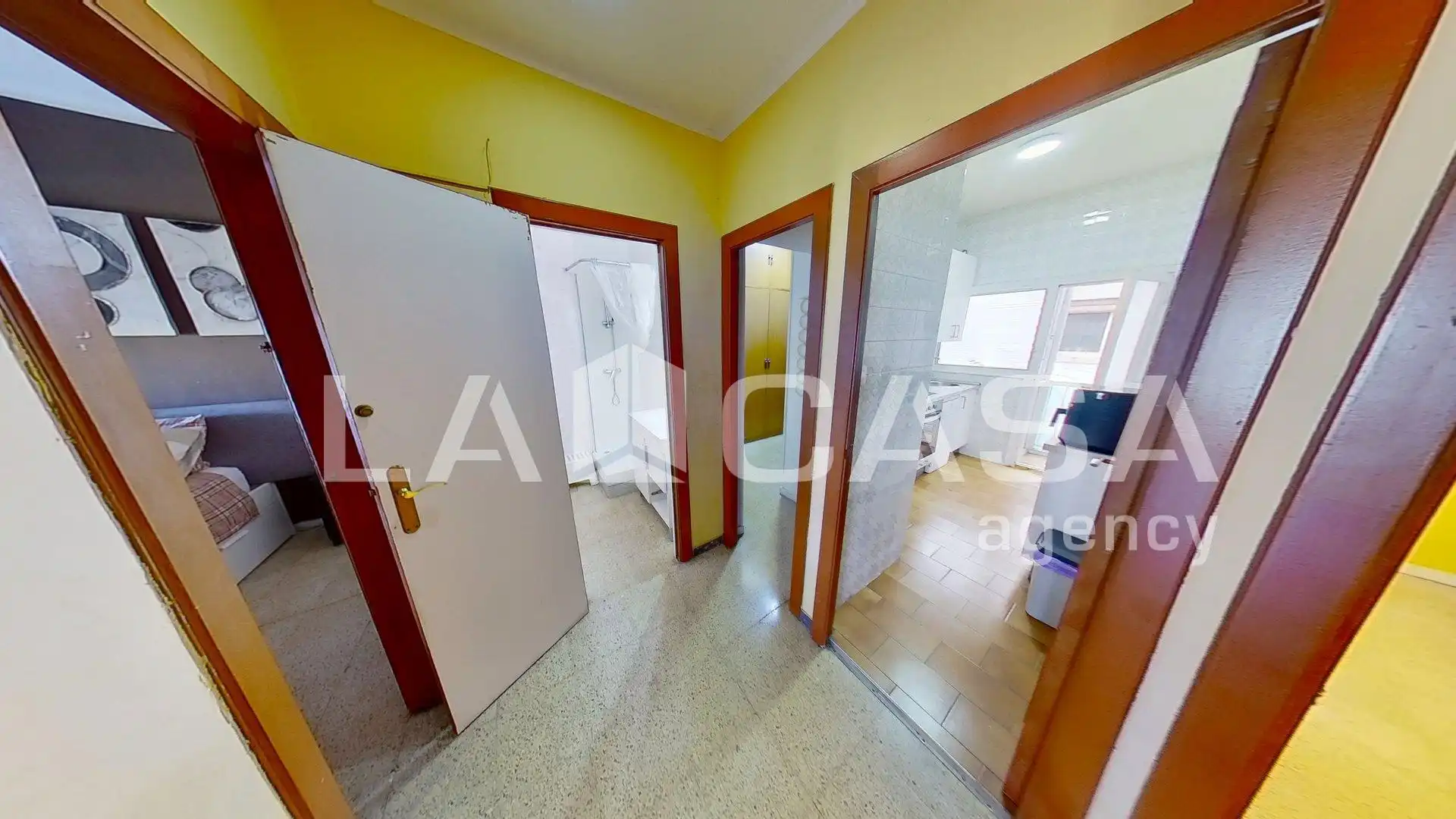 Flat for sale in Barcelona  with Balcony