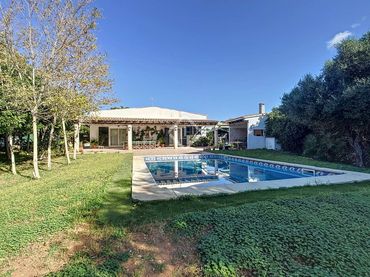 Landhaus mit Garten zum Verkauf in Ciutadella