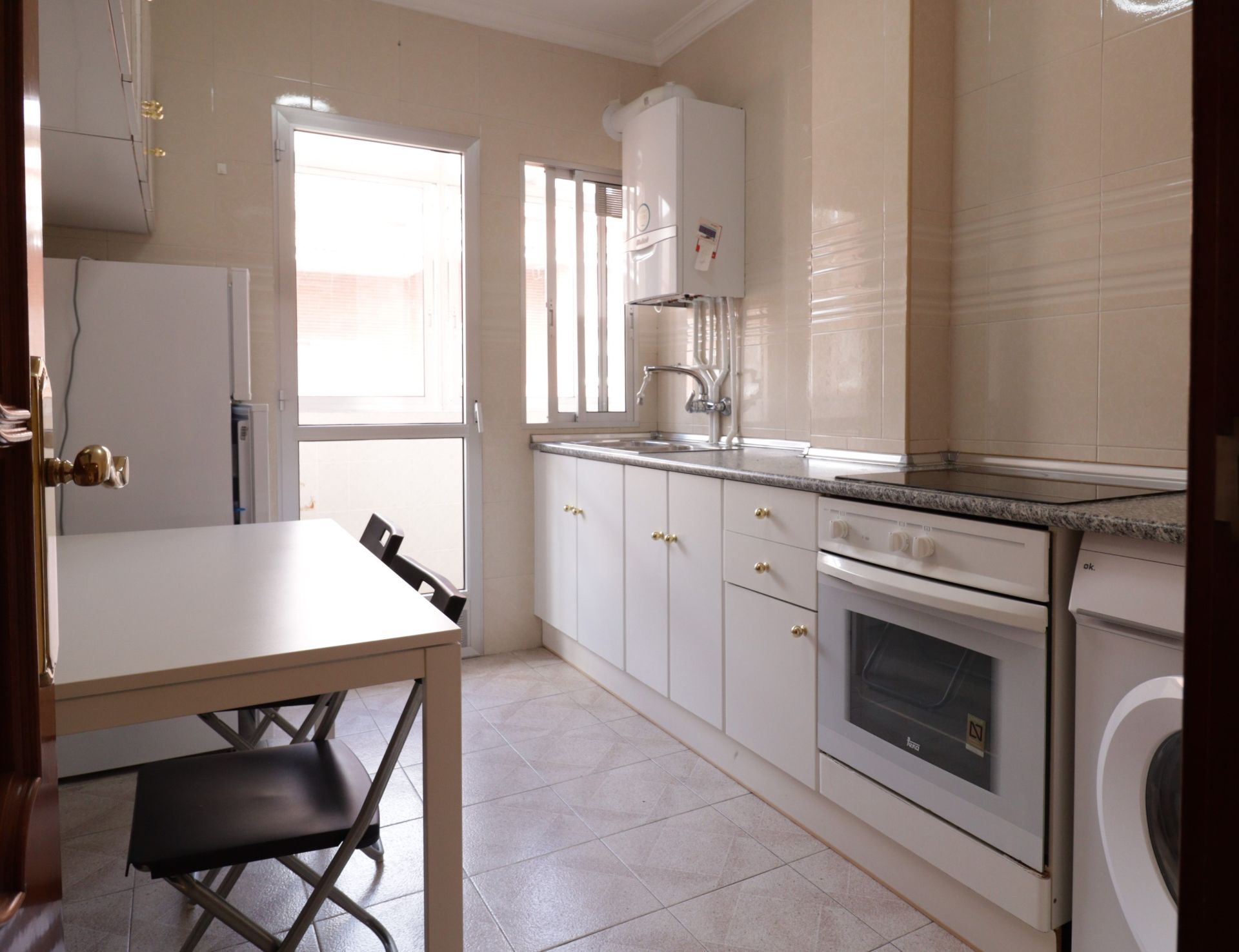 Kitchen of Flat for sale in Valladolid Capital  with Heating, Furnished and Balcony