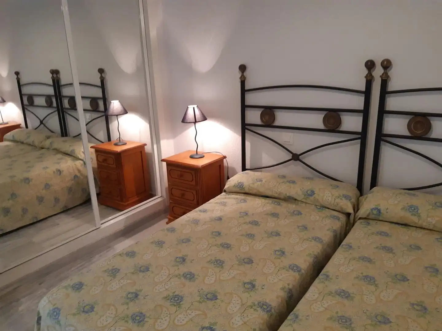 Habitación de Apartamento de alquiler en Torrox con Aire acondicionado, Calefacción y Terraza