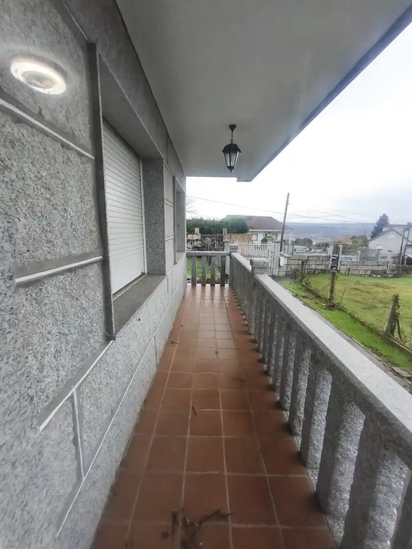 Vista exterior de Casa o chalet en venta en Barbadás con Calefacción, Jardín privado y Parquet