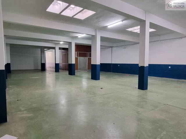 Local comercial en Alquiler en Joaquin Benlloch, 43 en Malilla