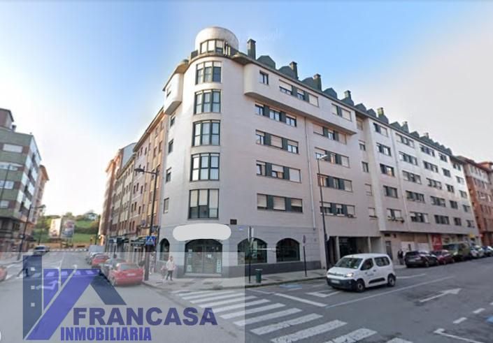Vista exterior de Pis en venda en Oviedo 