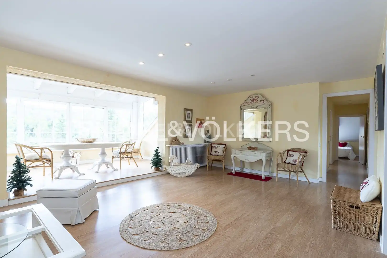 Sala de estar de Casa o chalet en venta en Sant Cugat del Vallès con Aire acondicionado, Calefacción y Jardín privado