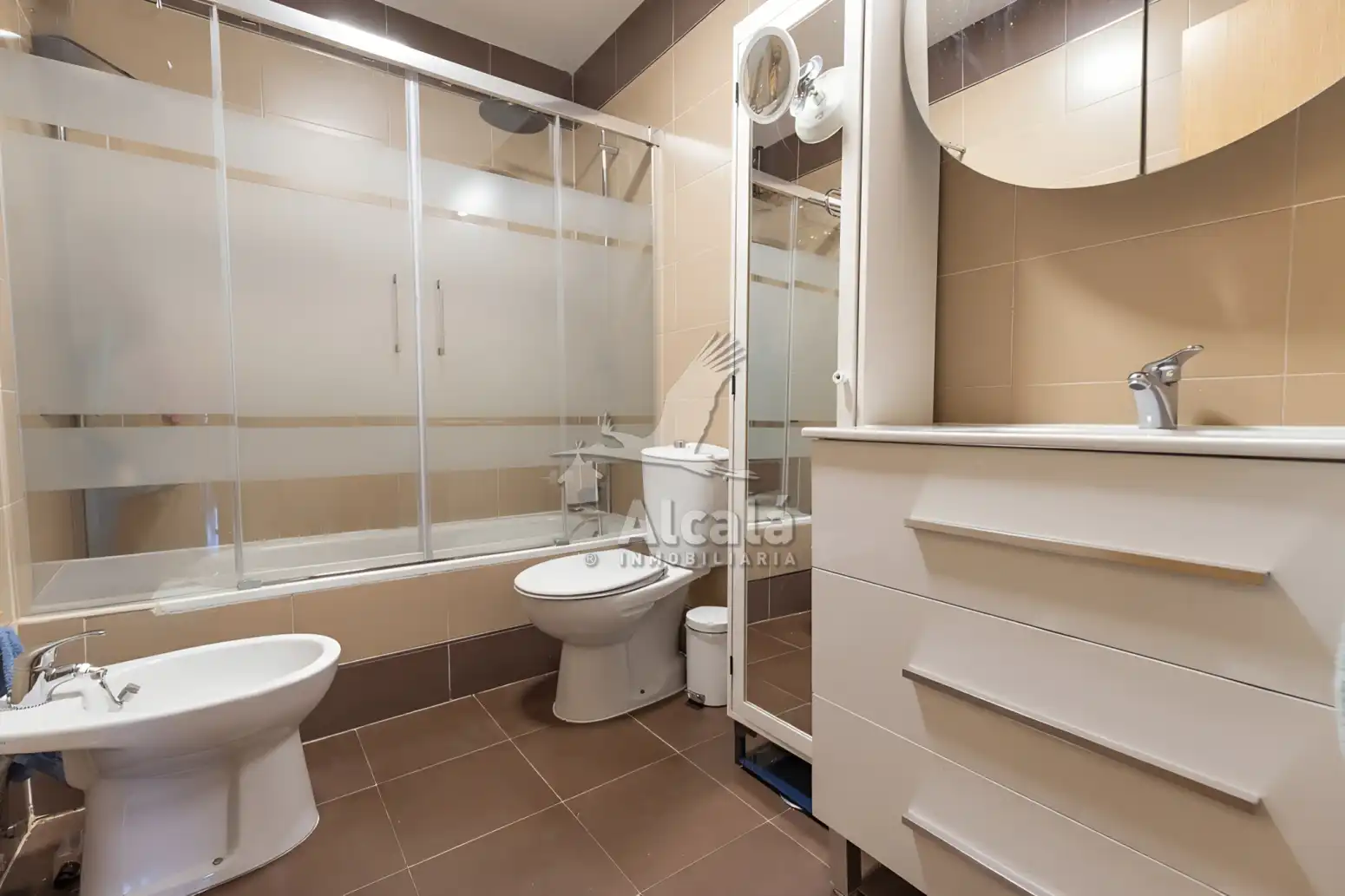 Badezimmer von Wohnung zum Verkauf in Camarma de Esteruelas mit Heizung, Balkon und Gemeinschaftspool