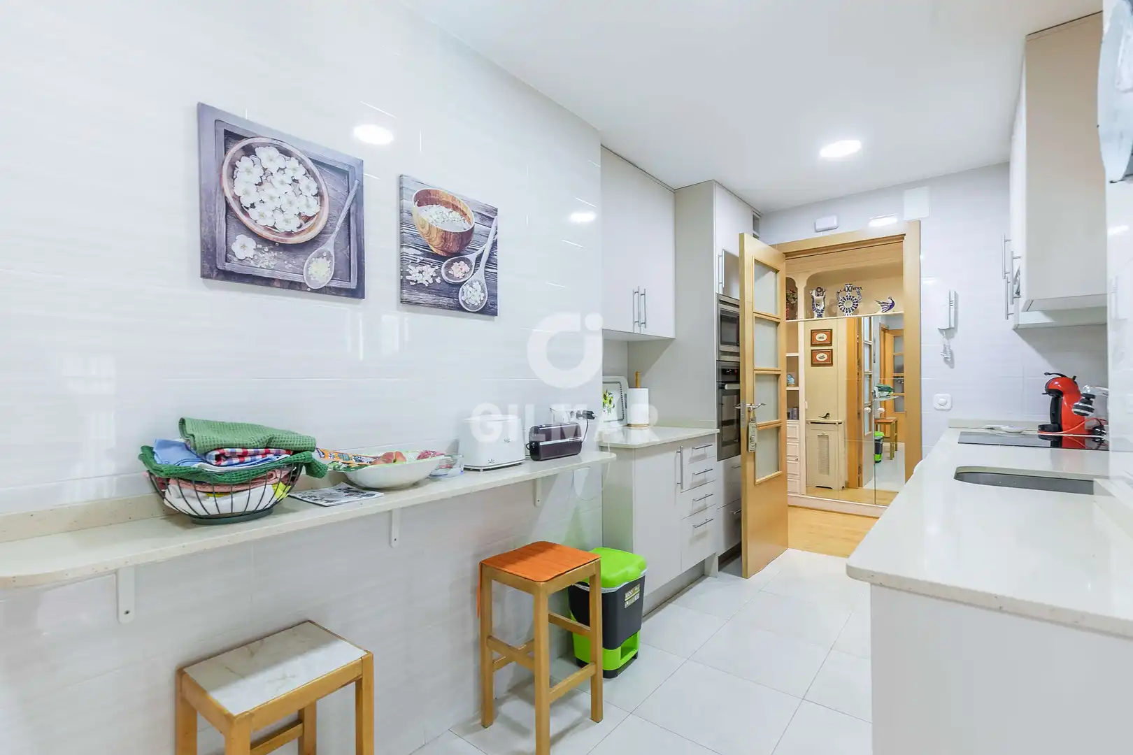 Cocina de Piso en venta en Madrid con Calefacción, Jardín privado y Piscina