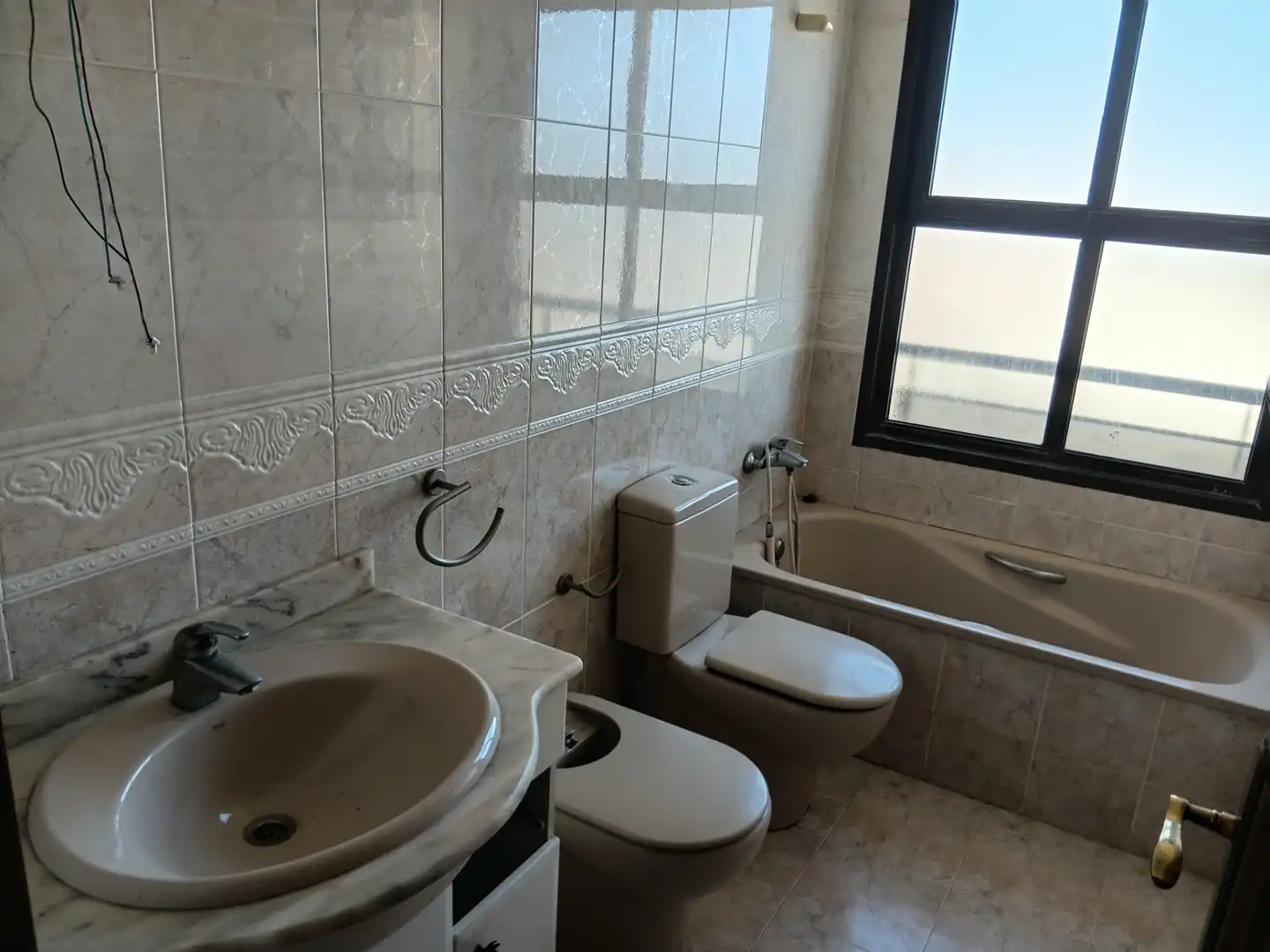 Bany de Pis en venda en Castellón de la Plana / Castelló de la Plana amb Forn