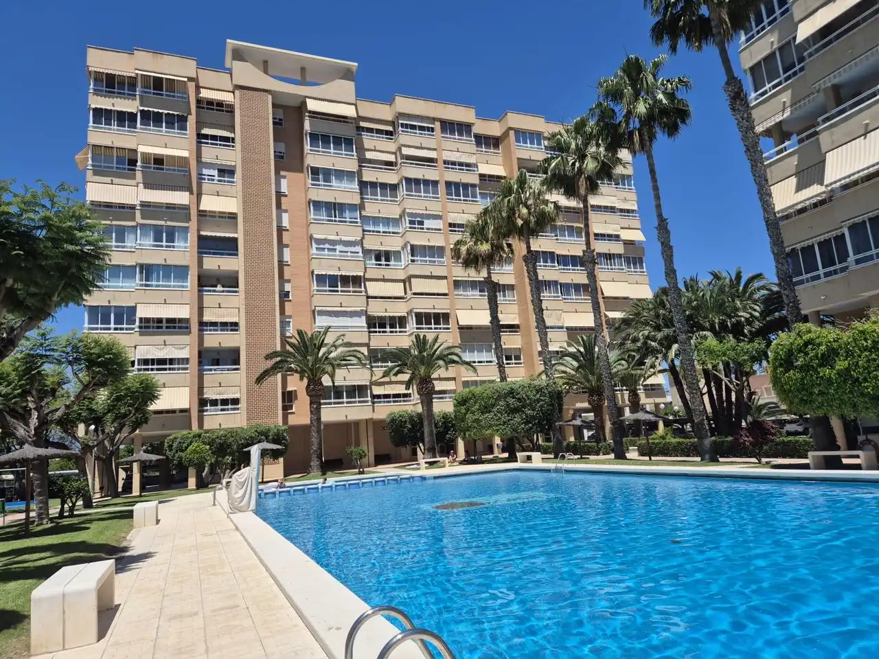 Vista exterior de Pis en venda en Alicante / Alacant amb Aire condicionat i Terrassa