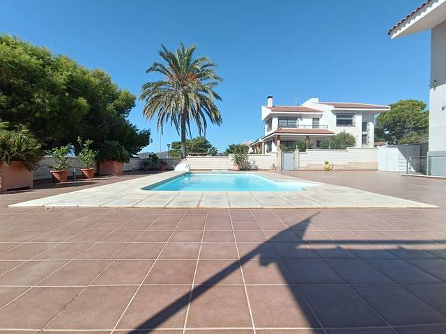 Casa-chalet en Venta en Calabardina