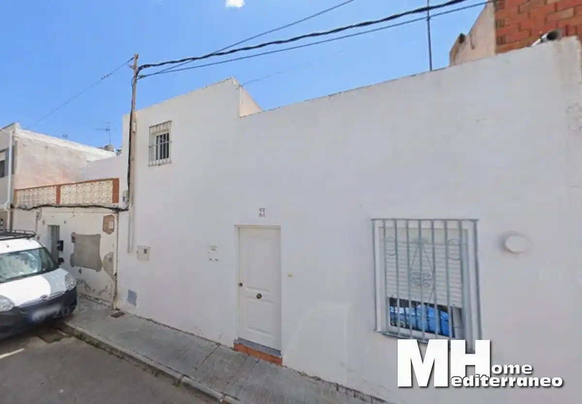 Vista exterior de Casa adosada en venda en Benicarló amb Calefacció, Terrassa i Traster