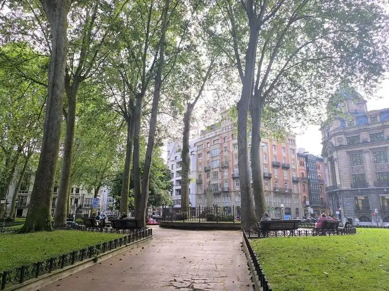 Vista exterior de Piso en venta en Bilbao  con Calefacción y Balcón