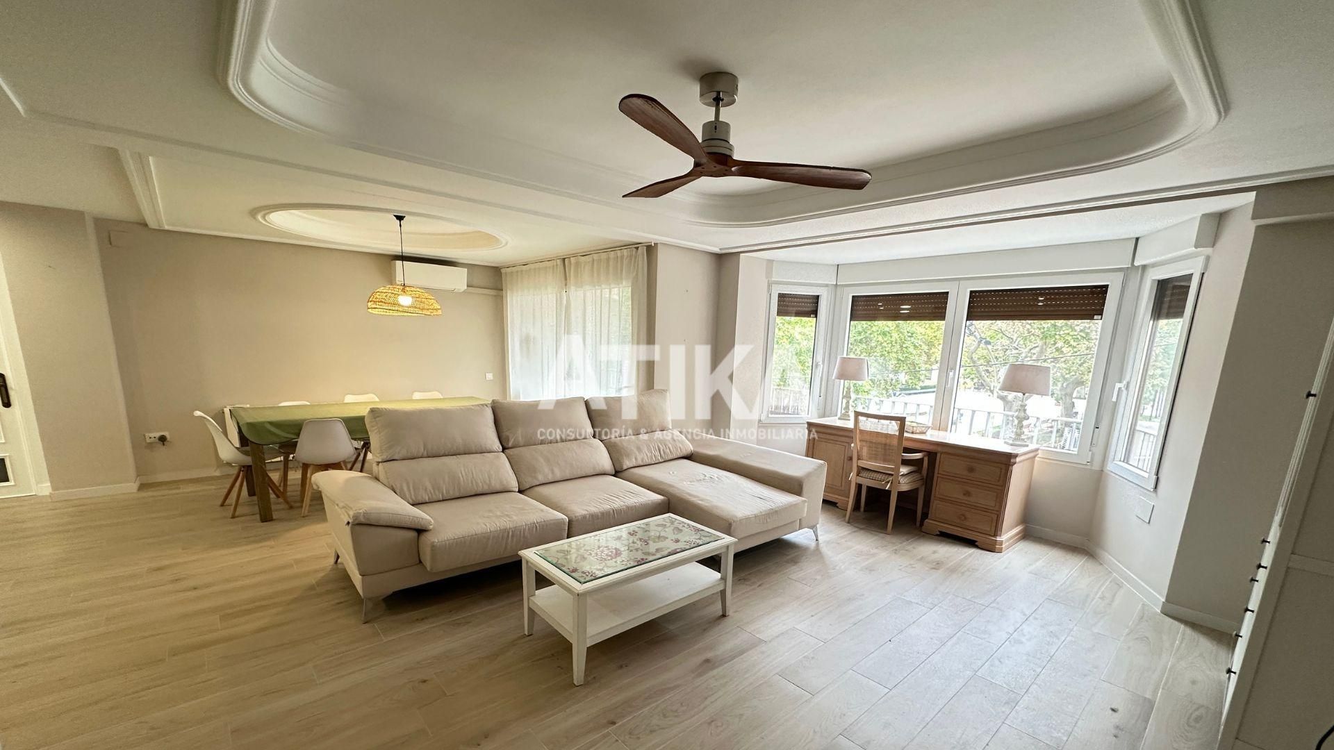 Sala d'estar de Pis en venda en Ontinyent amb Aire condicionat, Calefacció i Traster