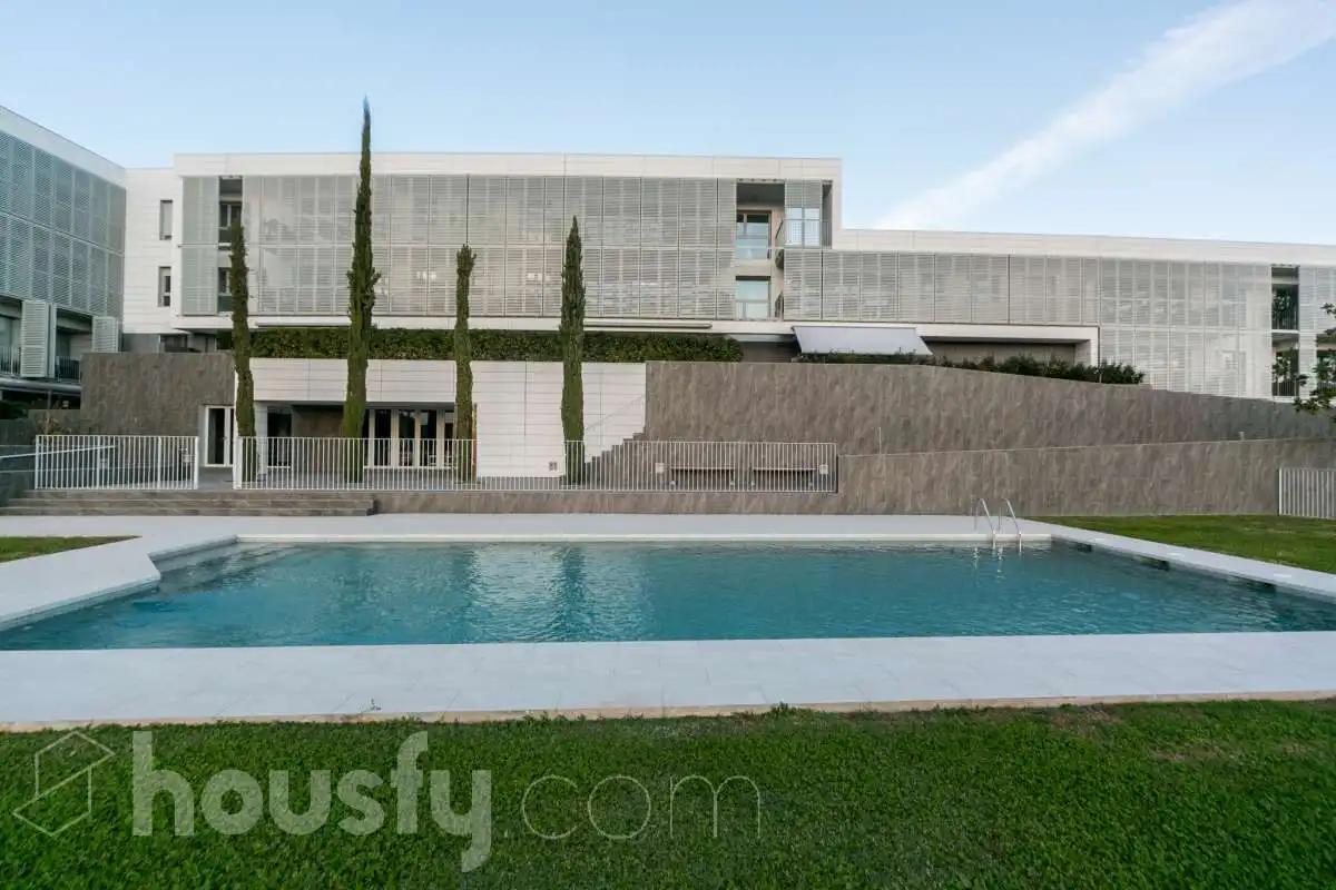 Piscina de Planta baixa en venda en Sabadell amb Aire condicionat, Calefacció i Jardí privat