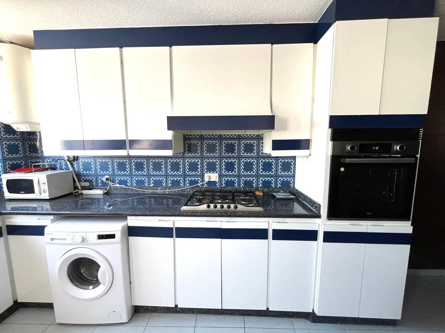 Cocina de Piso de alquiler en Valencia con Aire acondicionado, Amueblado y Balcón