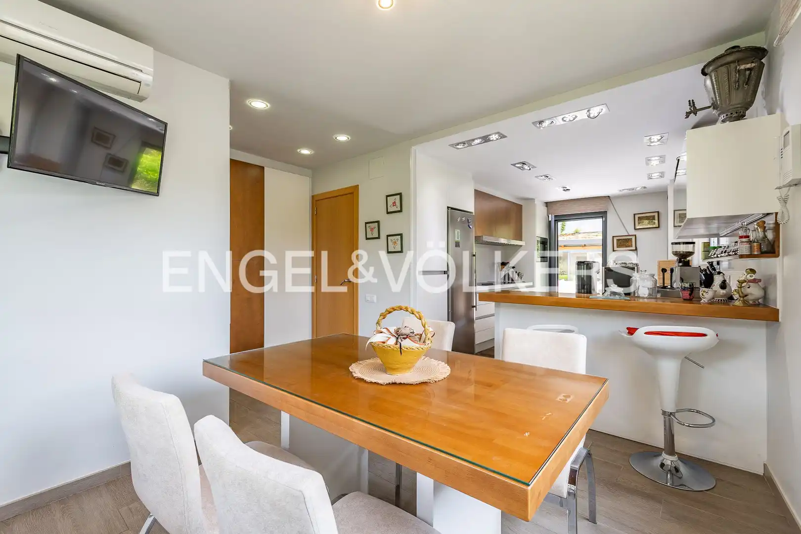 Comedor de Casa o chalet en venta en Matadepera con Aire acondicionado, Calefacción y Jardín privado