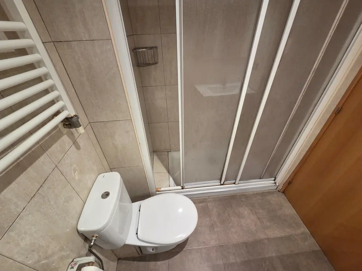 Badezimmer von Wohnung zum Verkauf in Vilafranca del Penedès mit Heizung, Parkett und Ofen