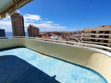 Apartament amb ascensor en venda a Puerto Deportivo