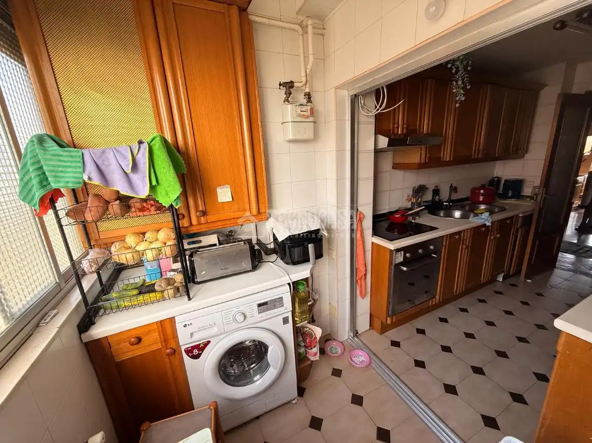 Küche von Wohnung zum Verkauf in Madrid mit Klimaanlage, Heizung und Parkett