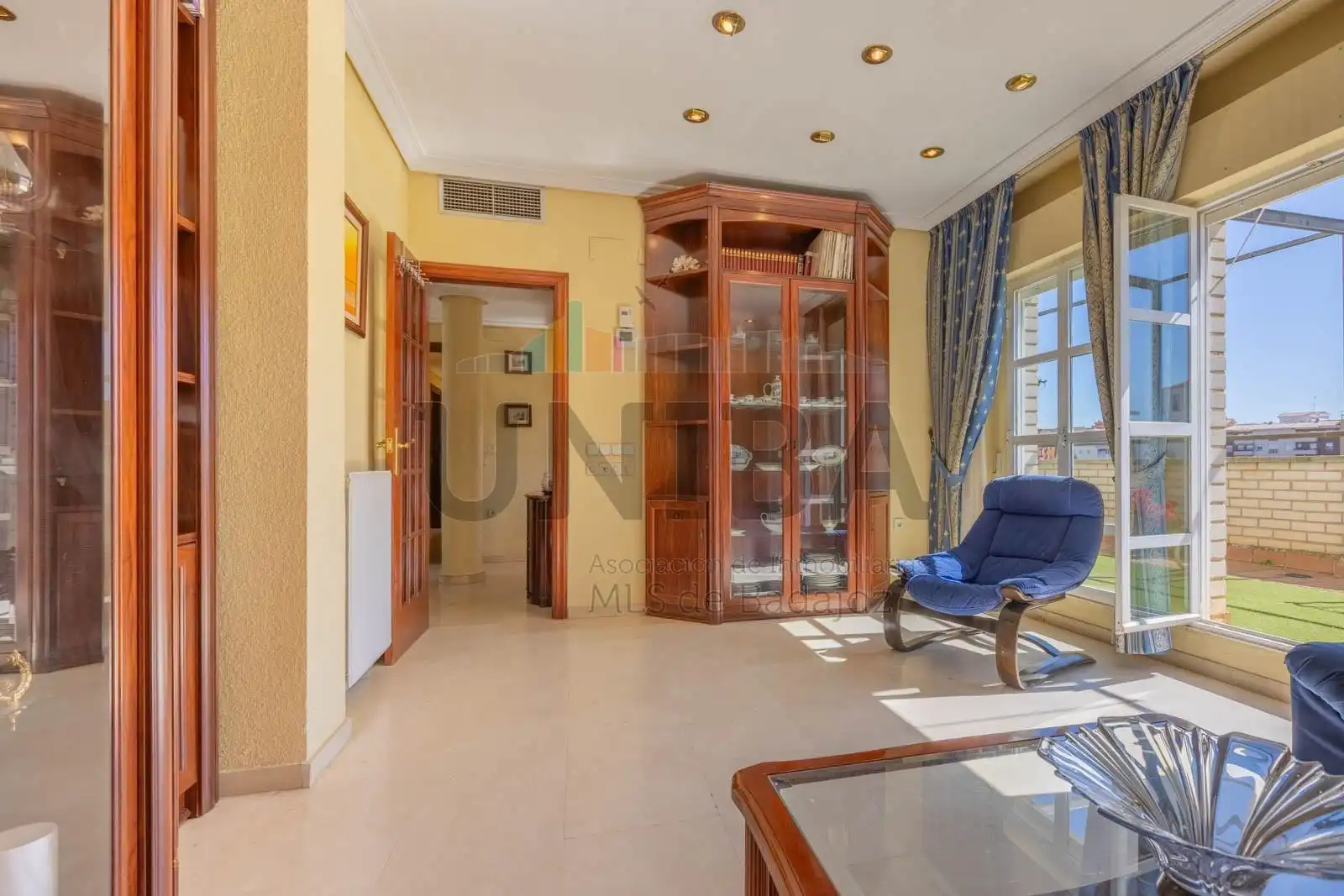 Wohnung zum Verkauf in Badajoz mit Klimaanlage, Heizung und Terrasse