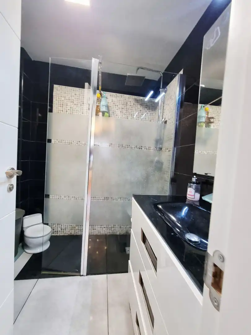 Badezimmer von Wohnung zum Verkauf in Fuenlabrada mit Klimaanlage, Heizung und Terrasse