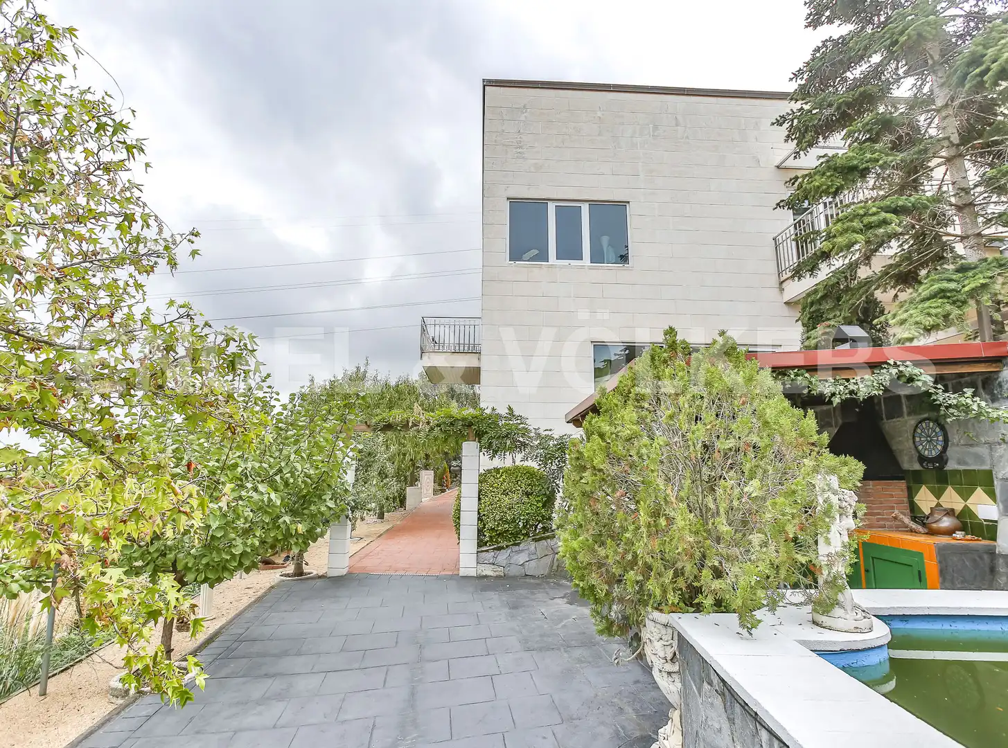 Vista exterior de Casa o chalet en venta en Santa Coloma de Cervelló con Calefacción, Jardín privado y Parquet