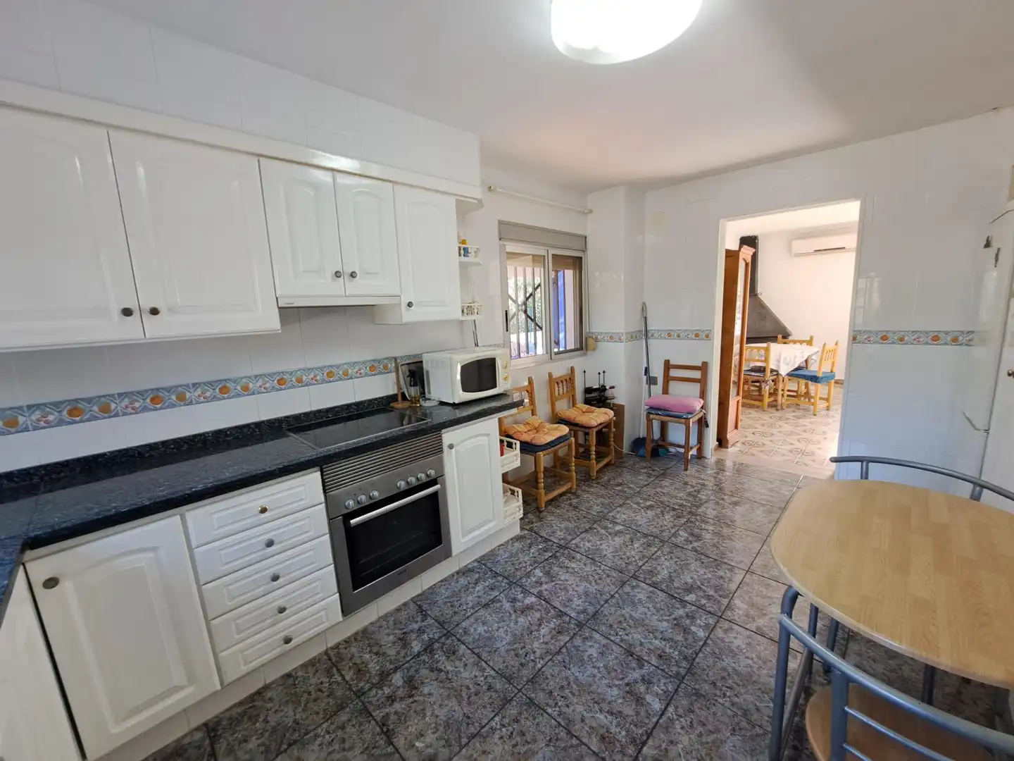 Küche von Haus oder Chalet zum Verkauf in Alzira mit Klimaanlage, Privatgarten und Terrasse