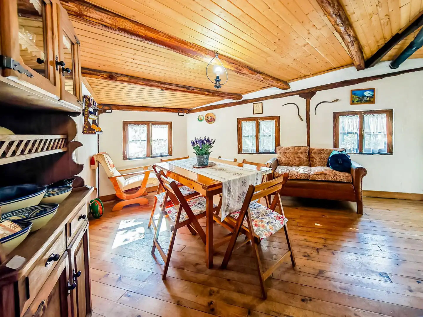 Sala d'estar de Casa o xalet en venda en Ponferrada amb Calefacció, Jardí privat i Terrassa