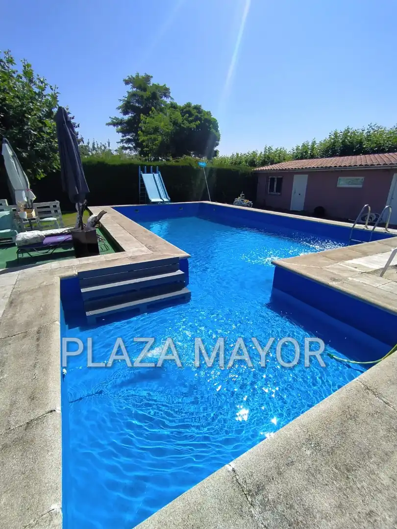 Piscina de Casa o xalet en venda en El Pino de Tormes amb Calefacció, Jardí privat i Piscina