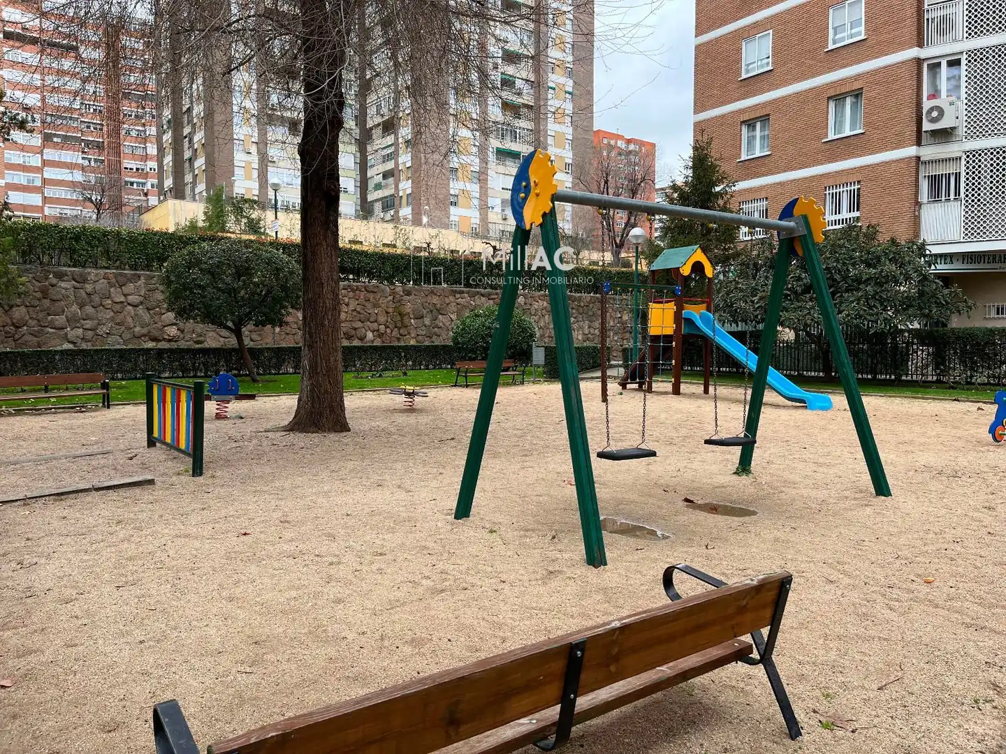 Parking de Piso en venta en Madrid con Calefacción, Terraza y Piscina