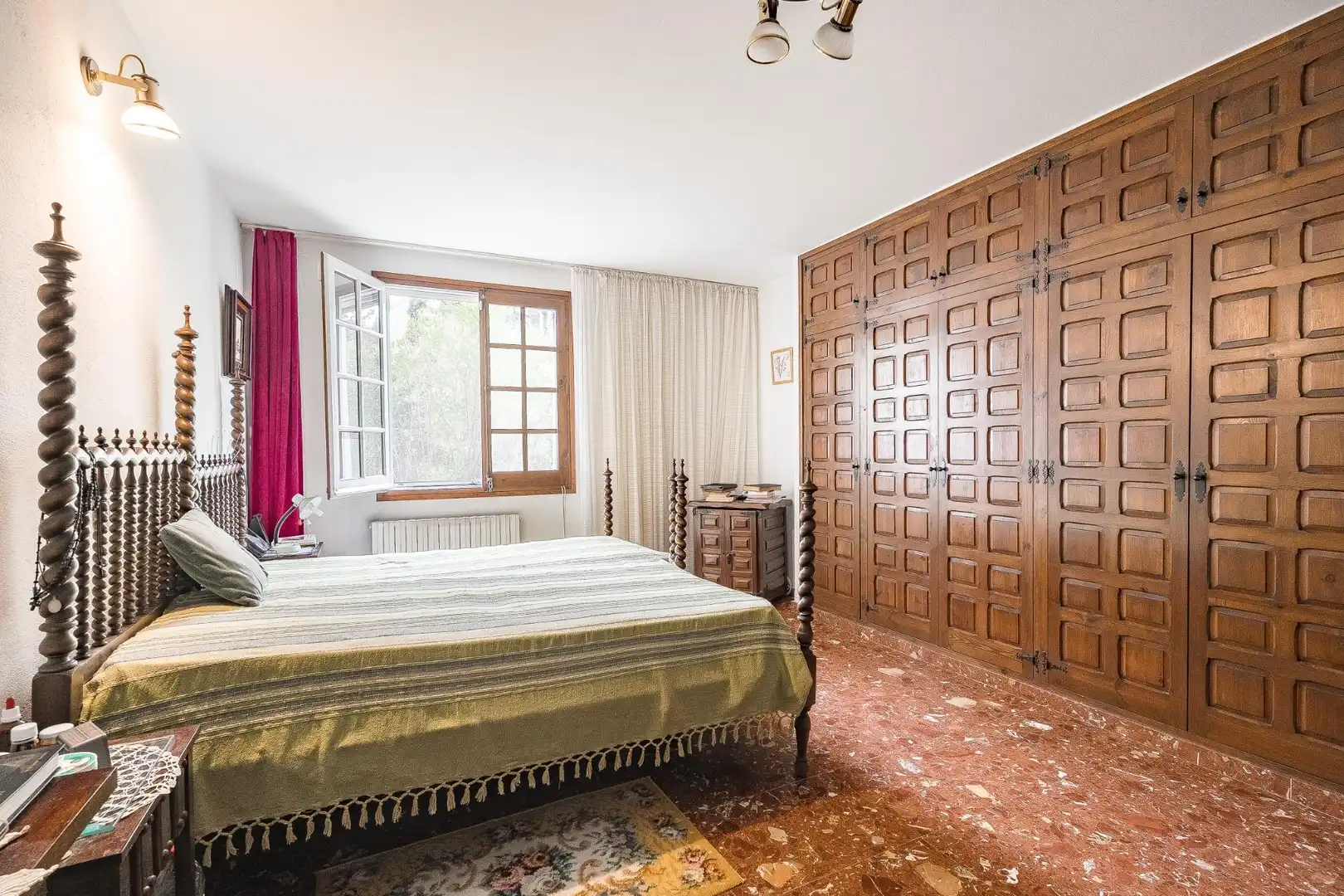 Habitación de Casa o chalet en venta en Cabanelles con Calefacción, Terraza y Balcón