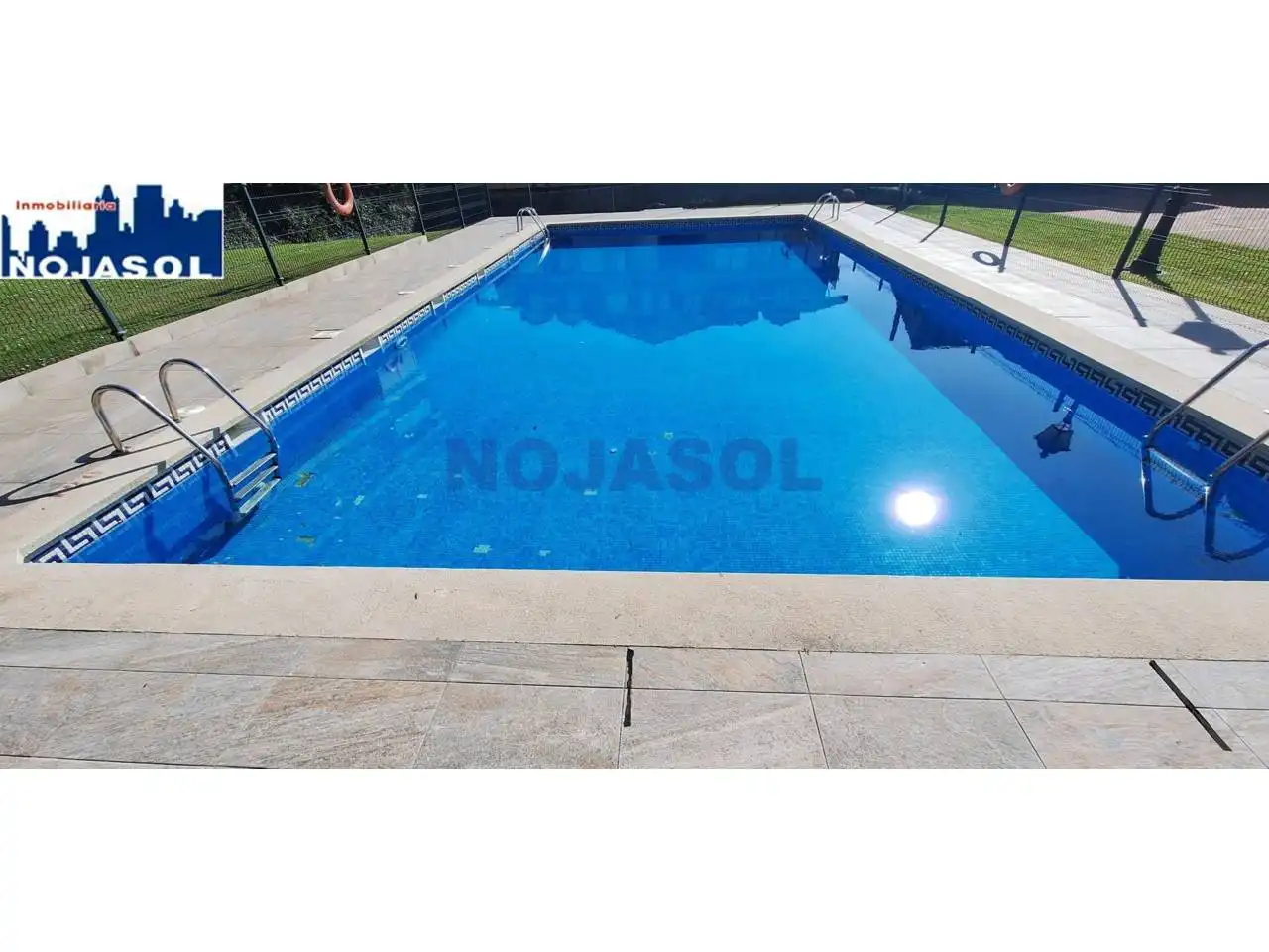 Piscina de Pis de lloguer en Noja amb Calefacció, Terrassa i Moblat
