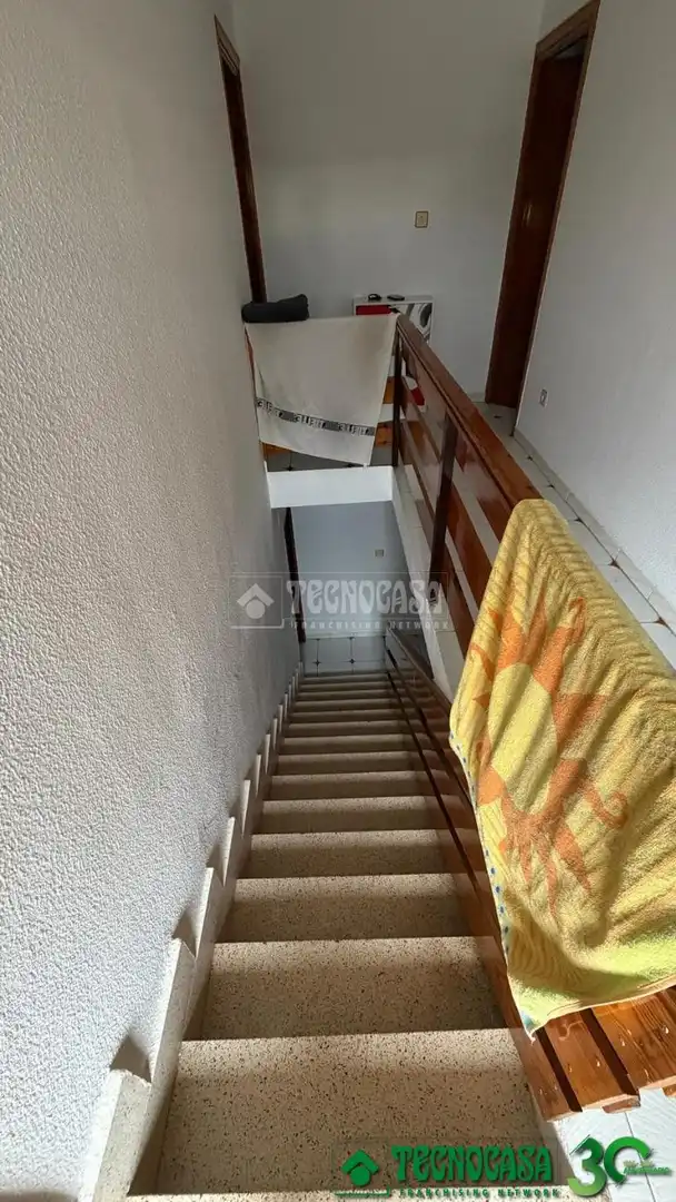 Casa adosada en venta en Candeleda con Aire acondicionado, Terraza y Balcón