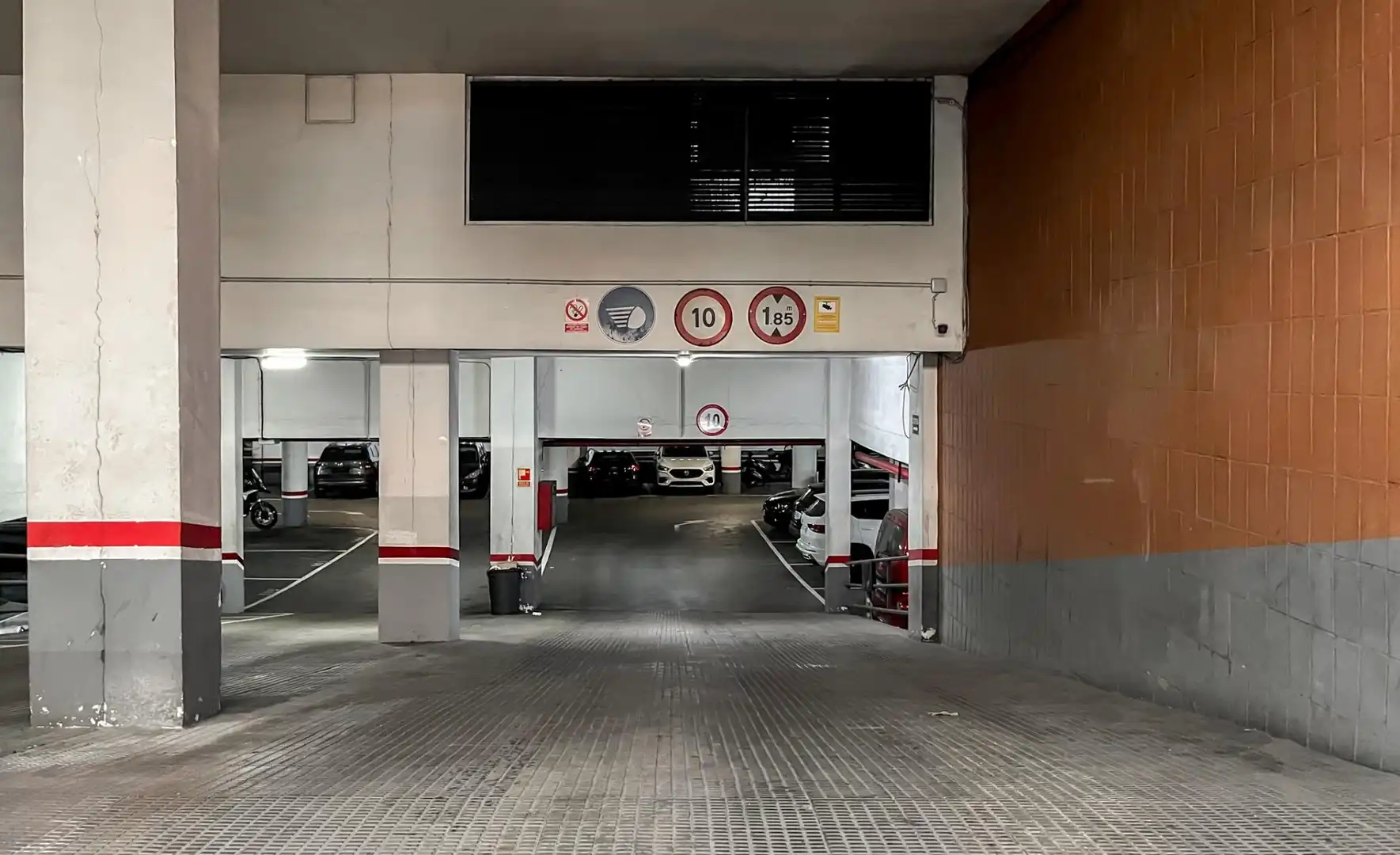 Parking of Garage for rent in Barcelona