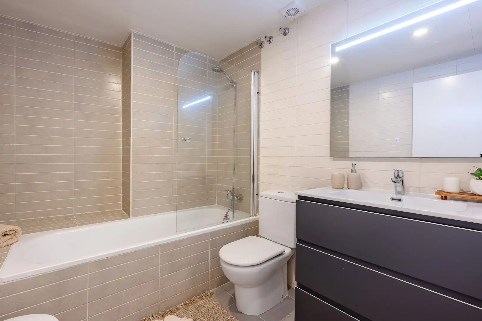Piso en venta en Antoni de Capmany, El Palau - Escorxador