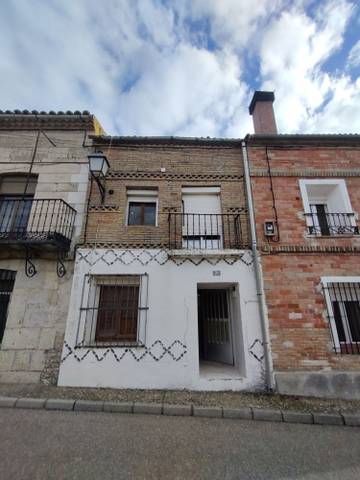 Casa adosada en Venta en Esguevillas de Esgueva