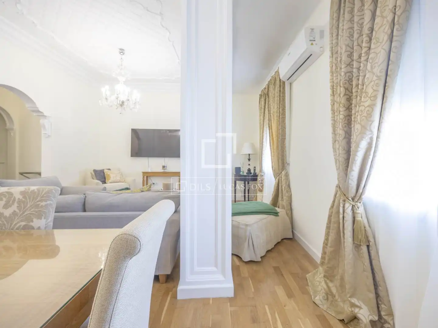 Exterior view of Flat for rent in Valencia  with Air Conditioner, Parquet flooring and Furnished