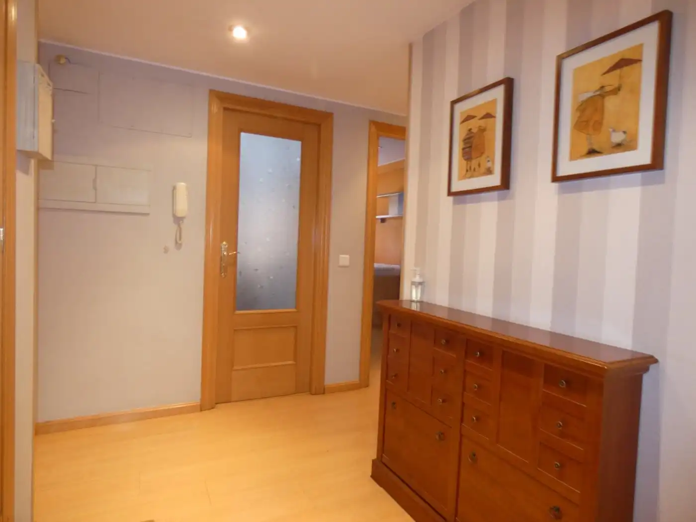 Wohnung zur Miete in Utebo mit Heizung, Terrasse und Abstellraum