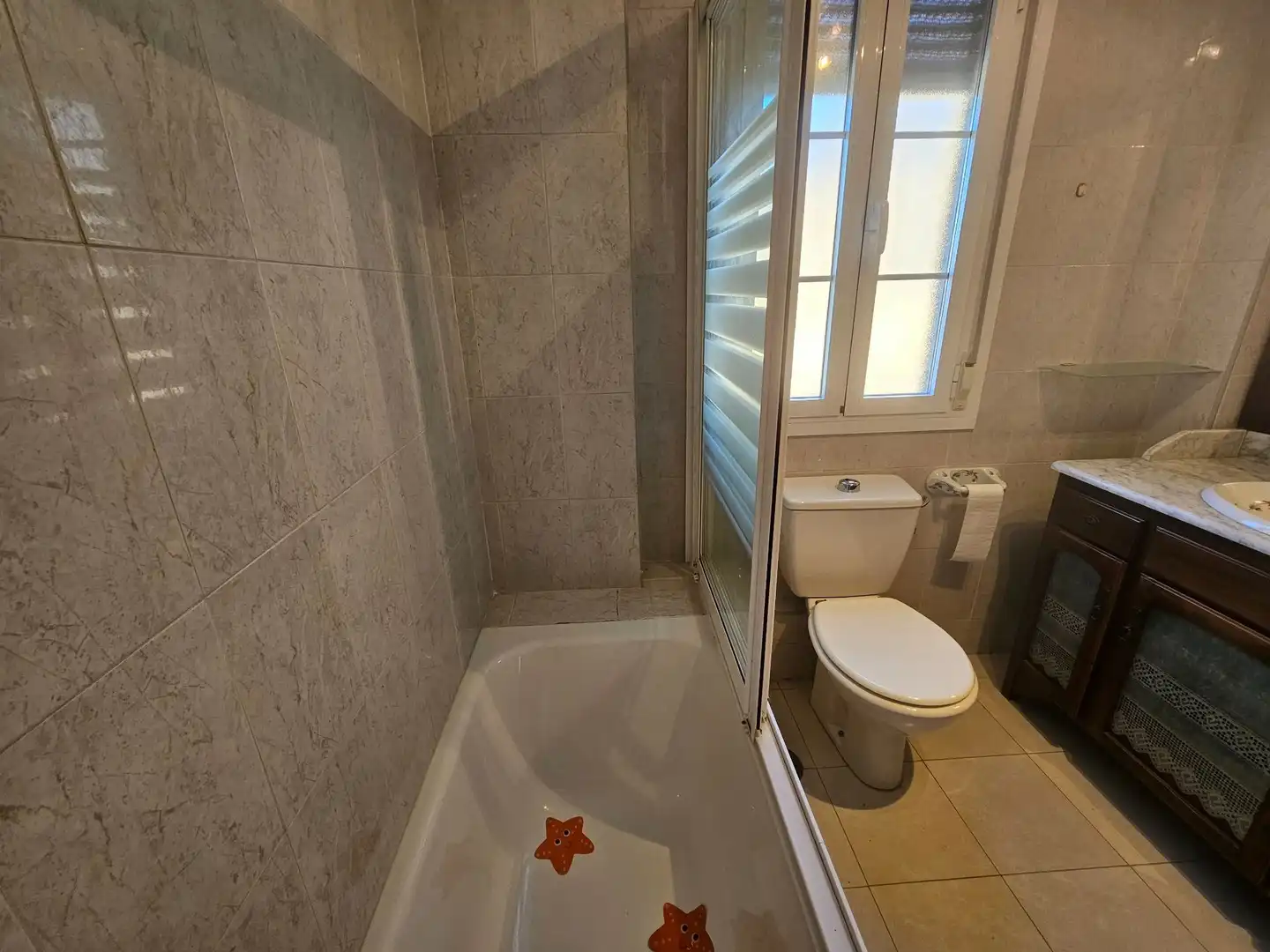 Bathroom of Houses for rent in Valdemorillo  with Air Conditioner, Heating and Private garden