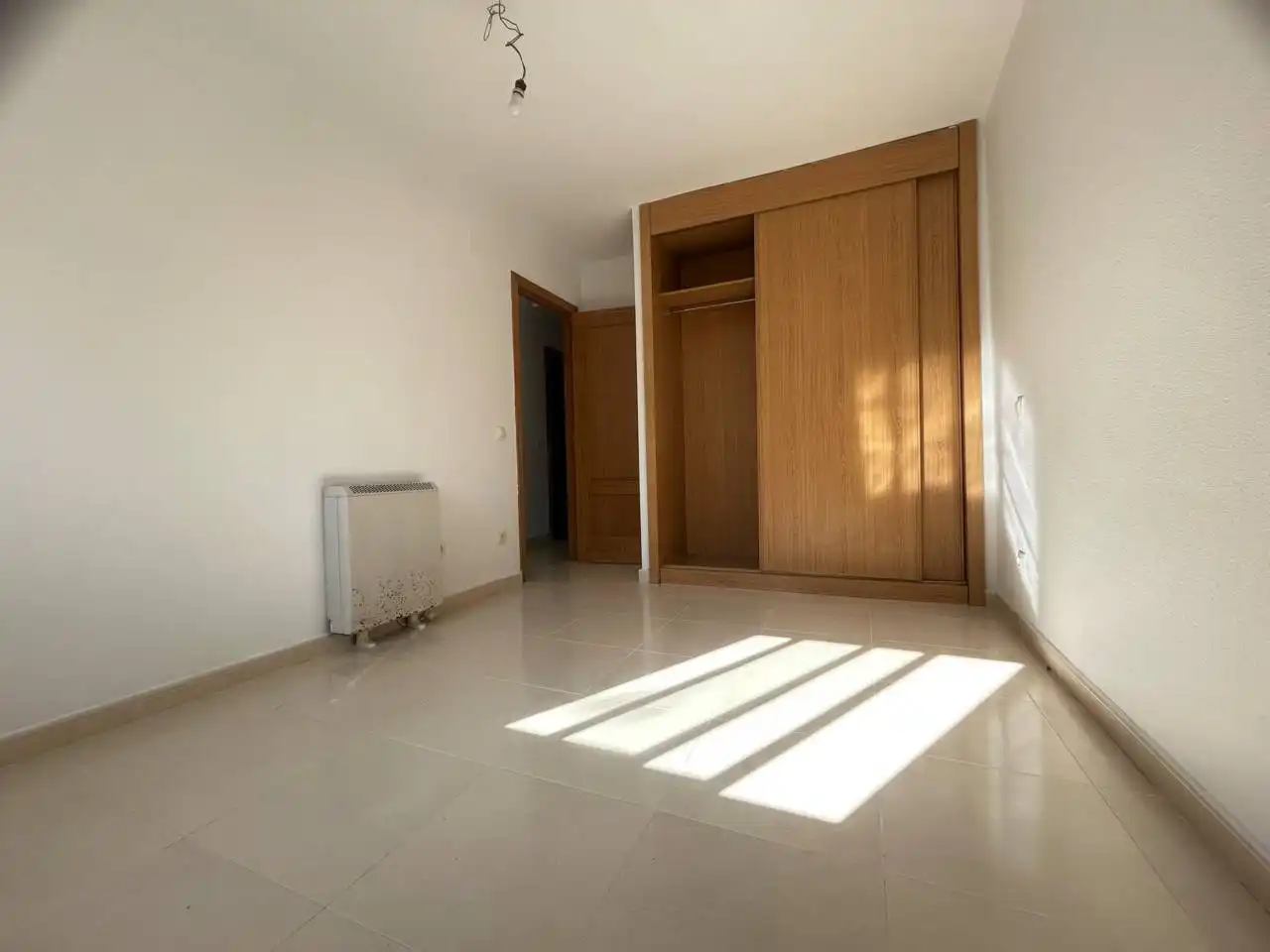 Einfamilien-Reihenhaus zur Miete in Calle Lope de Vega, Camarenilla
